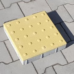 Тактильна плитка напольна бетона "шаблон уваги" 300х300х60, жовта